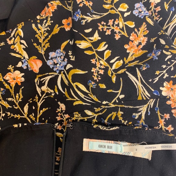 Urban Outfitters Black Floral Print Flowy Shorts - Picture 3 of 5